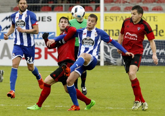 El Mirandés humilla al Deportivo y se mete en cuartos