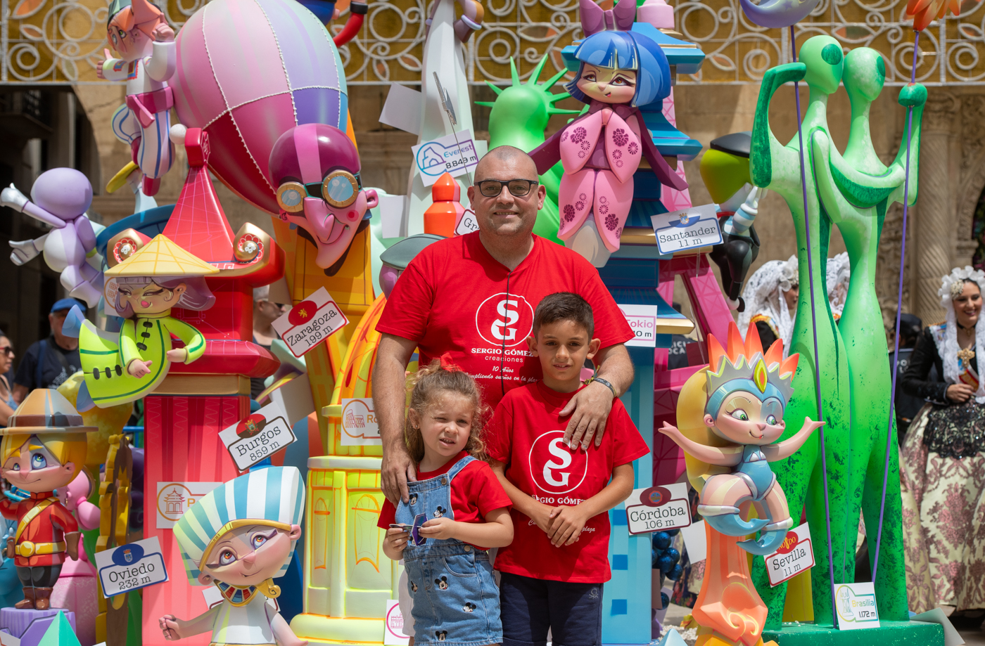 Así son las hogueras oficiales de les Fogueres 2023 (Fotos: Rafa Molina)