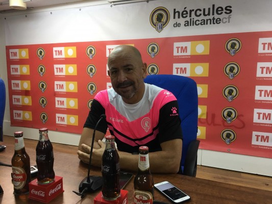 Claudio pide al Hércules contundencia en las dos áreas

