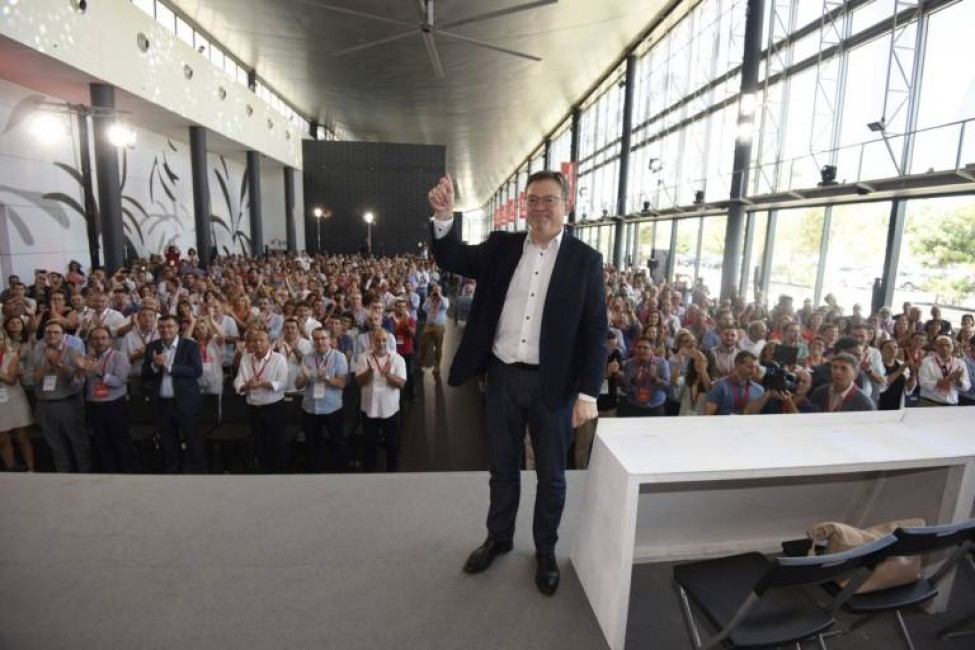 El líder del PSPV, Ximo Puig, en el cierre del XIII Congreso Nacional. Foto: RAFA MOLINA - 
