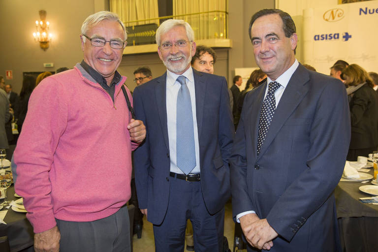 Joan Lerma (centro) junto a Joan Ribó (izquierda) y José Bono (derecha). Foto: MARGA FERRER - 