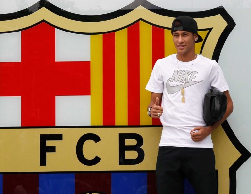 
El juez cita a Neymar el 2 de febrero por estafa en su fichaje por el Barça