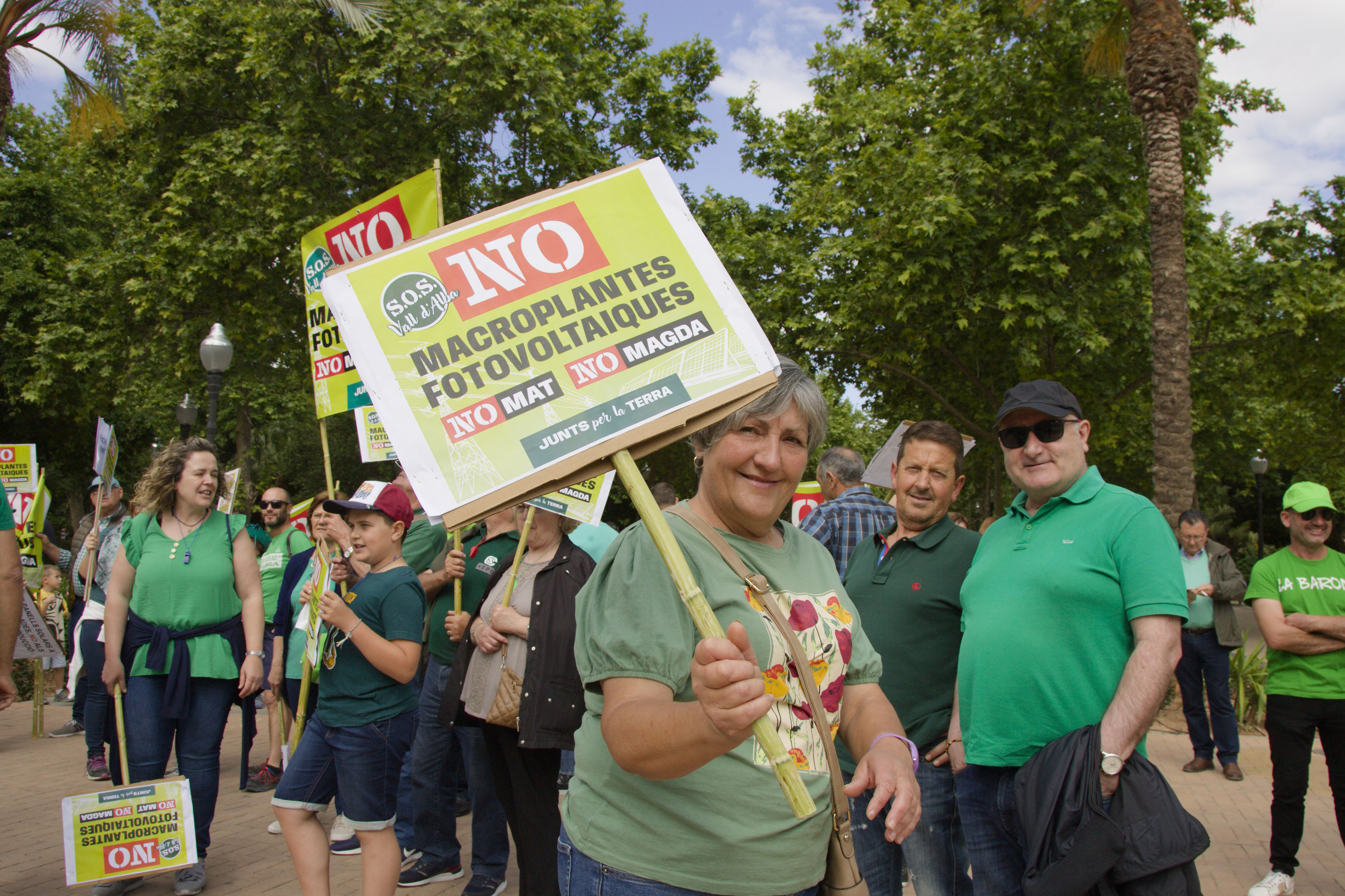 Manifestación 'Por un mundo rural vivo' en las calles de Castelló (Fotos: Antonio Pradas)