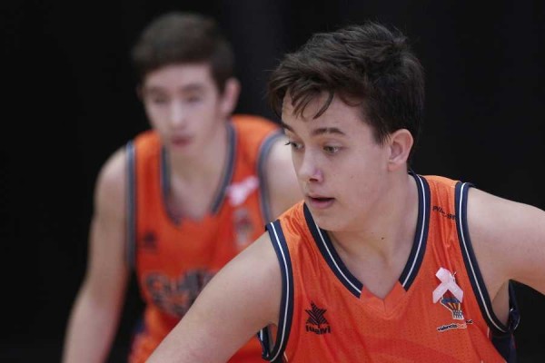 L’Alqueria del Basket se vuelca con la lucha contra el cáncer de mama