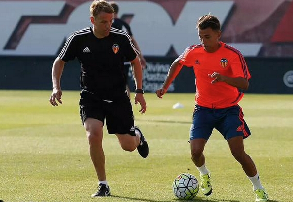 Villalba y Negredo en ataque 