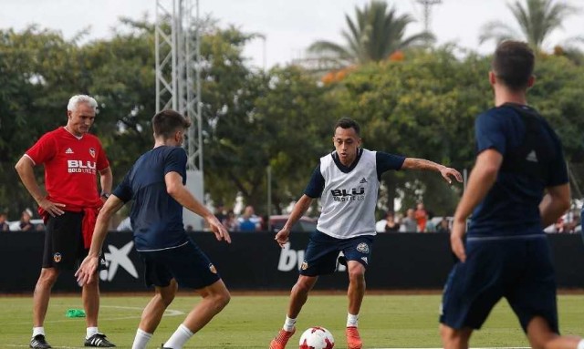 El Valencia volvió al trabajo para preparar el partido de Copa en Zaragoza