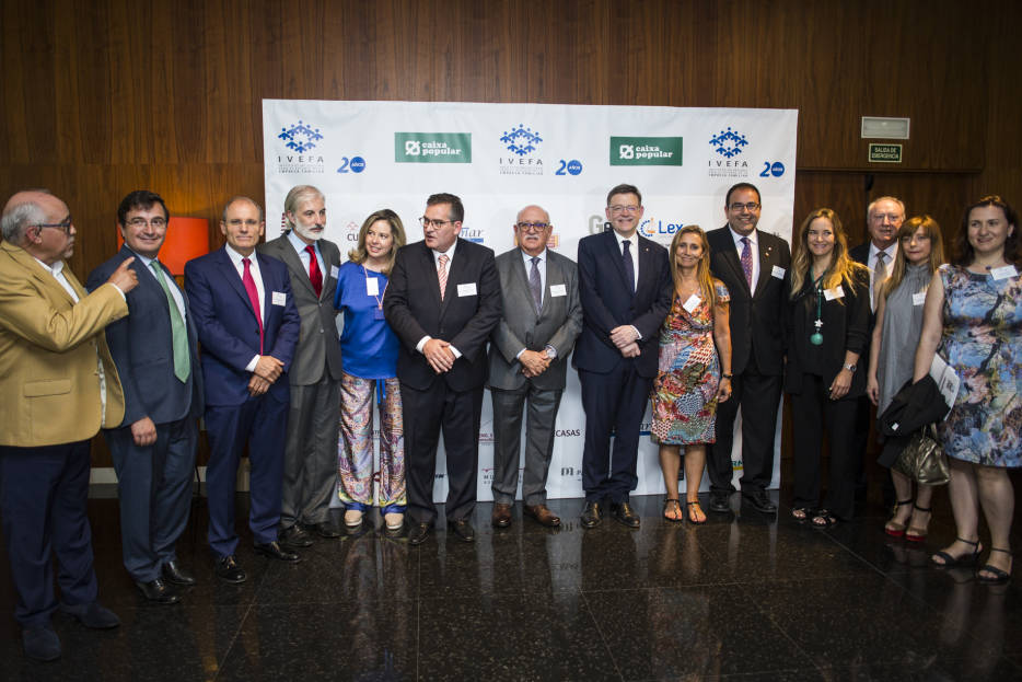 Dos décadas de familia, de empresa y de valencianía
