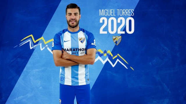El Málaga anuncia la renovación del defensa Miguel Torres hasta junio de 2020