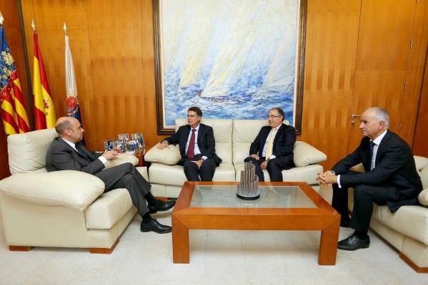 El Sabadell se 'presenta' a las instituciones de Alicante antes de su primer consejo en la ciudad