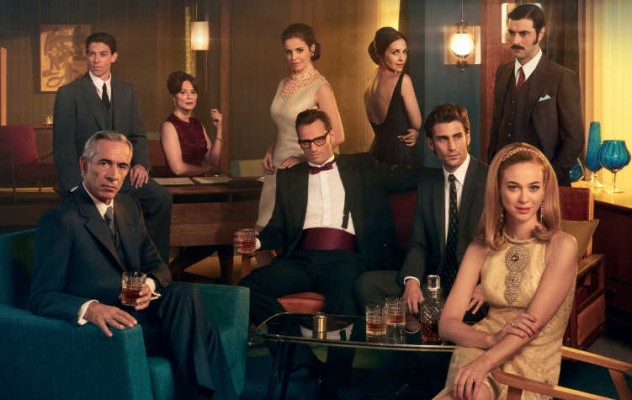 'Galerías Velvet' aterriza en la noche valenciana con recreaciones de la serie 