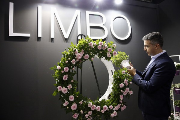 Los 'German Design Awards' premian la corona de flores ecológica de la alicantina Limbo