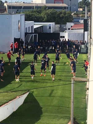 Santi Mina, ausencia en el entrenamiento