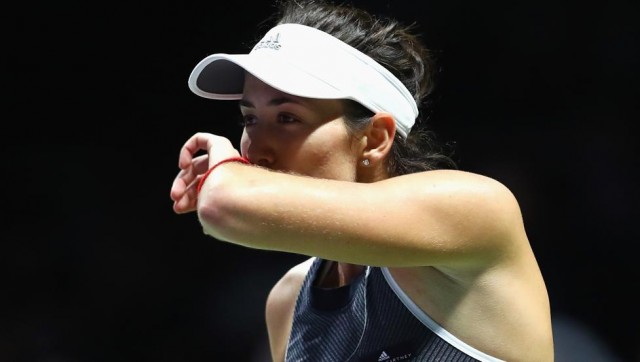 Venus Williams apea a Garbiñe Muguruza en su camino hacia las semifinales