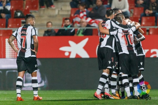 Boateng y Dokoure acercan al Levante a octavos