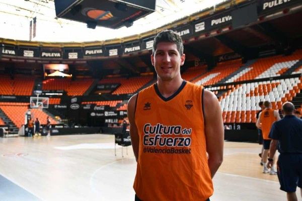 Damjan Rudez completa su fichaje por Valencia Basket