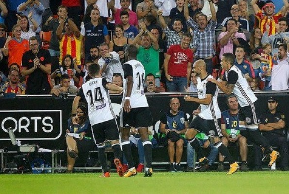 El Valencia CF no estará solo en Mendizorroza
