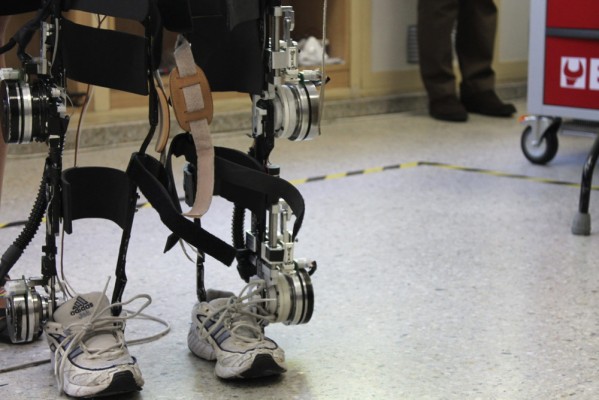 '¡Puedo hacerlo yo solo!': el Hospital de Manises edita una guía para niños con daño cerebral