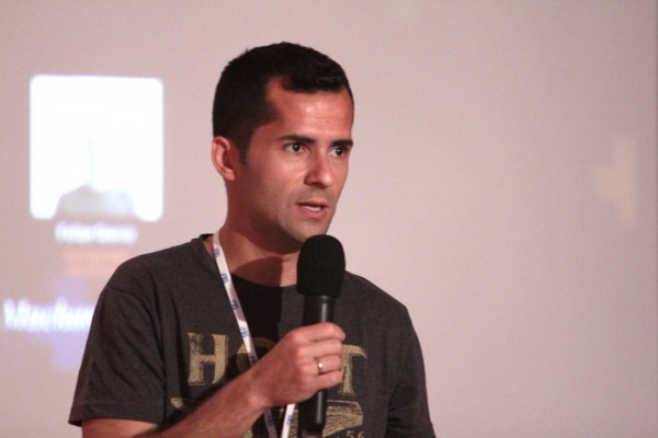 Cómo facturar 500.000 euros desde Alicante usando Facebook: el caso Subastanomics