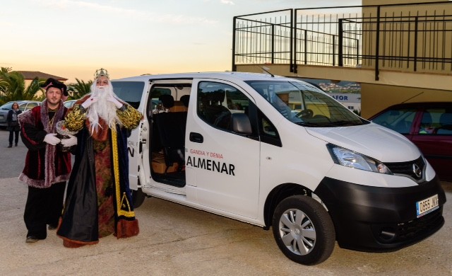 Nissan Almenar participa activamente en la Cabalgata de Reyes de Gandia