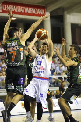 El HLA Alicante sella el triunfo en la segunda parte