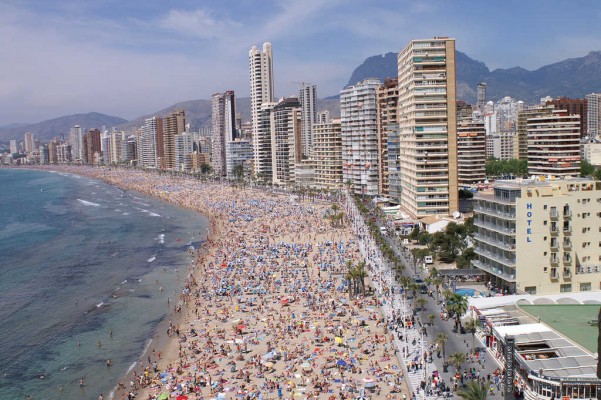 Valencia es la tercera que más negocios turísticos crea en 2015 con 4.928 sociedades