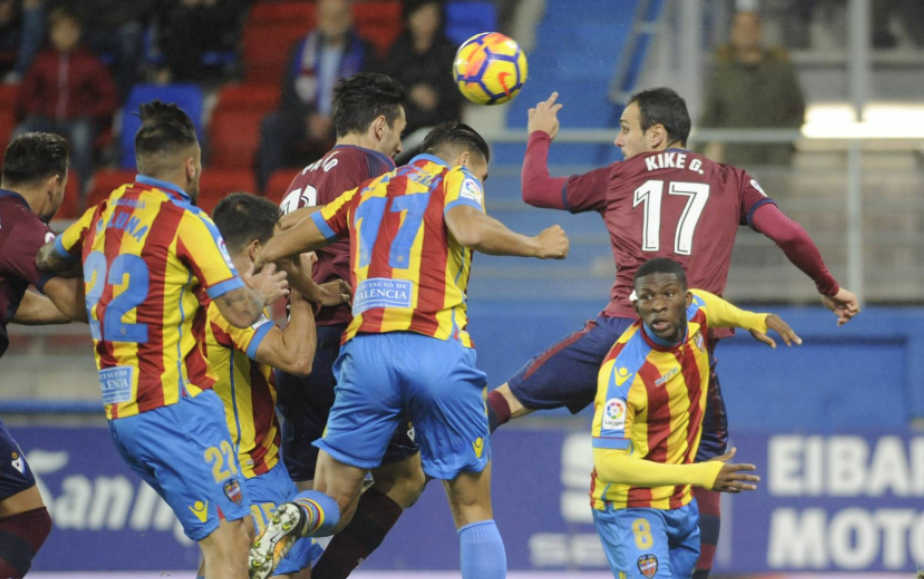 El Levante desperdició dos goles de ventaja por quinta vez en su historia