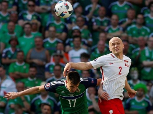 McNair, Hughes y Ward, en la lista de Irlanda del Norte para la repesca