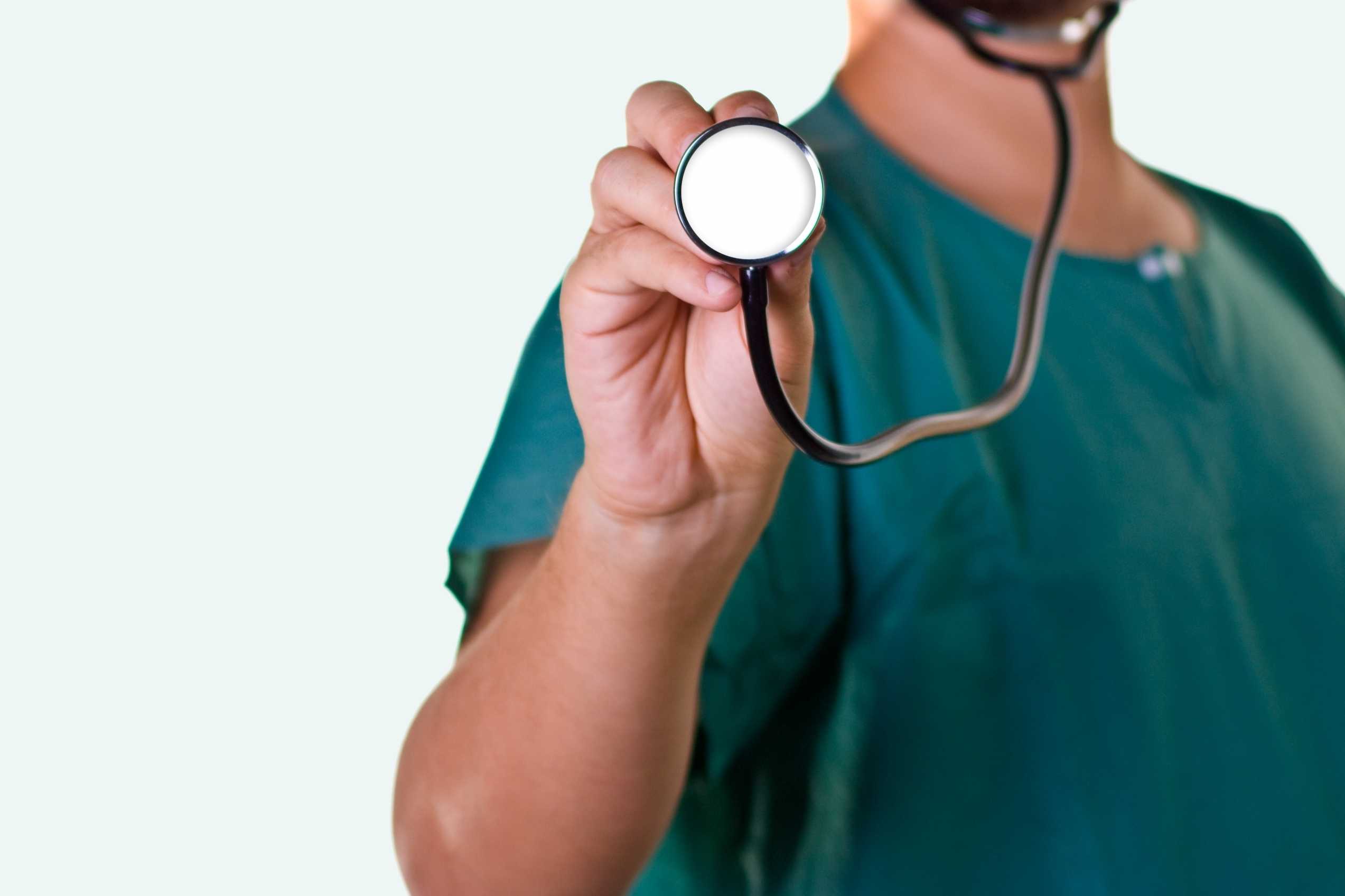El 52% de los médicos tiene sobrecarga de trabajo
