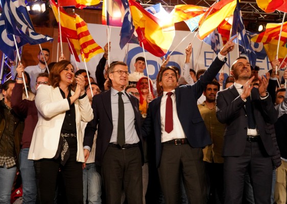 Alberto Núñez Feijóo clausura el acto 'En defensa de un gran país' en Feria Valencia (Fotos: Eduardo Manzana)