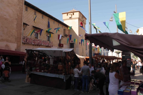 Cocentaina, preparada per a la Fira de Tots Sants més llarga de la seua història