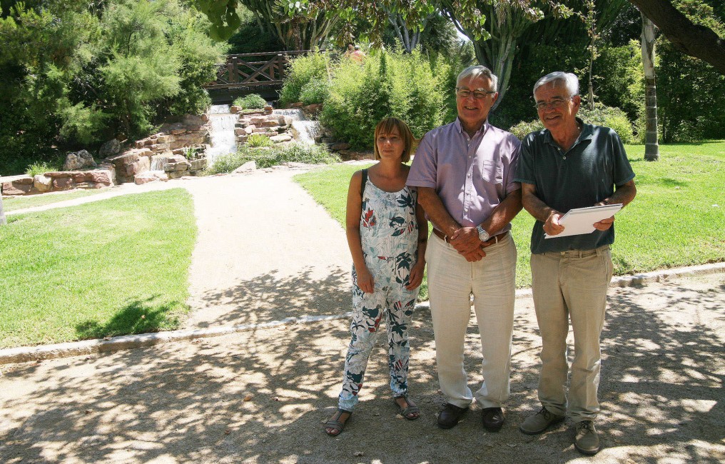 Pilar Soriano y Joan Ribó, durante una visita al Parque de Benicalap. Foto: COMPROMÍS. - 