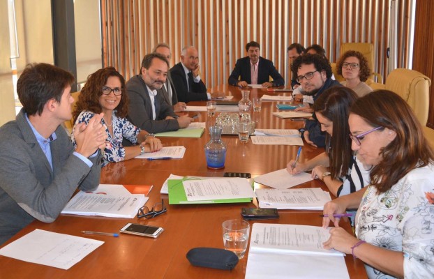 Los dueños del Principal validan las cuentas de 2016 y 2017 a expensas de fondos de Cultura