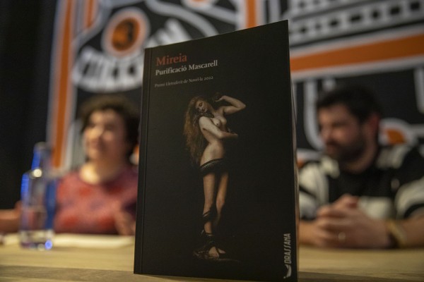 Presentació de 'Mireia' de Puri Mascarell, Premi Lletraferit 2022 (Fotos: Marga Ferrer)