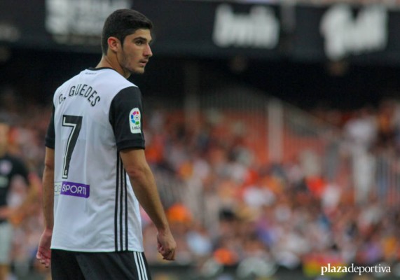 Guedes, 'la diana' de los rivales