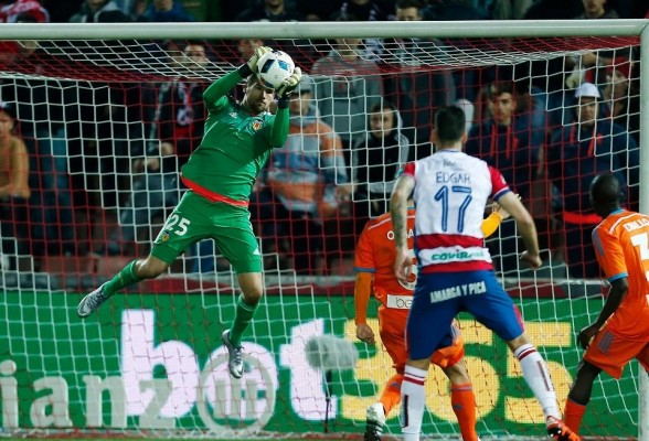 Ryan brilla en el trámite ante el Granada