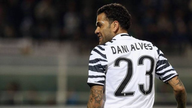 Dani Alves estuvo cerca de fichar por el Liverpool en 2006
