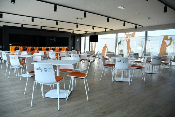 La cafetería de L’Alqueria del Basket, nuevo punto de encuentro para ver los partidos del VBC