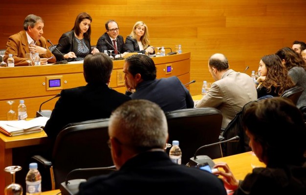 El primer compareciente en la comisión del metro tacha de fraude la anterior