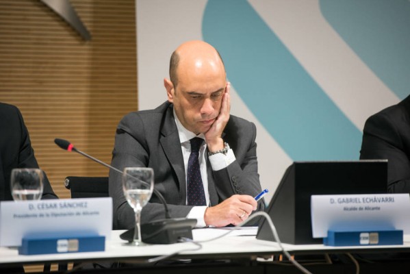 El PSPV sostiene a Echávarri tras la denuncia de Fiscalía: 