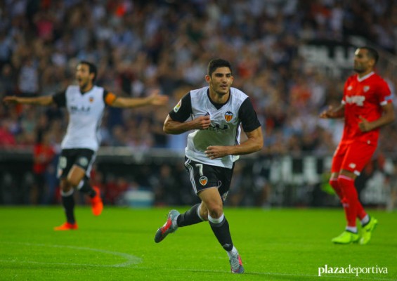 El Valencia acecha su récord de 13 partidos sin perder en el inicio de Liga