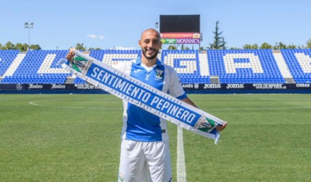 Amrabat trabaja sobre el césped pero no estará ante el Valencia