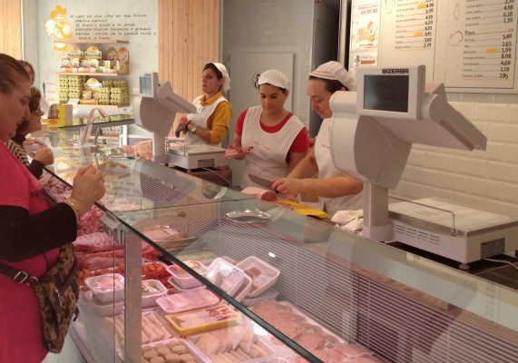 La familia Planes vende la empresa de pollos a una firma catalana