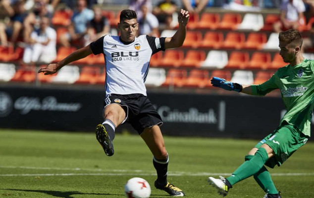 El Mestalla cae por la mínima ante el líder