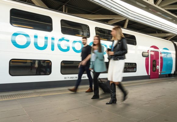 Ouigo inaugura su tren de alta velocidad Madrid-València (Fotos: Eduardo Manzana)