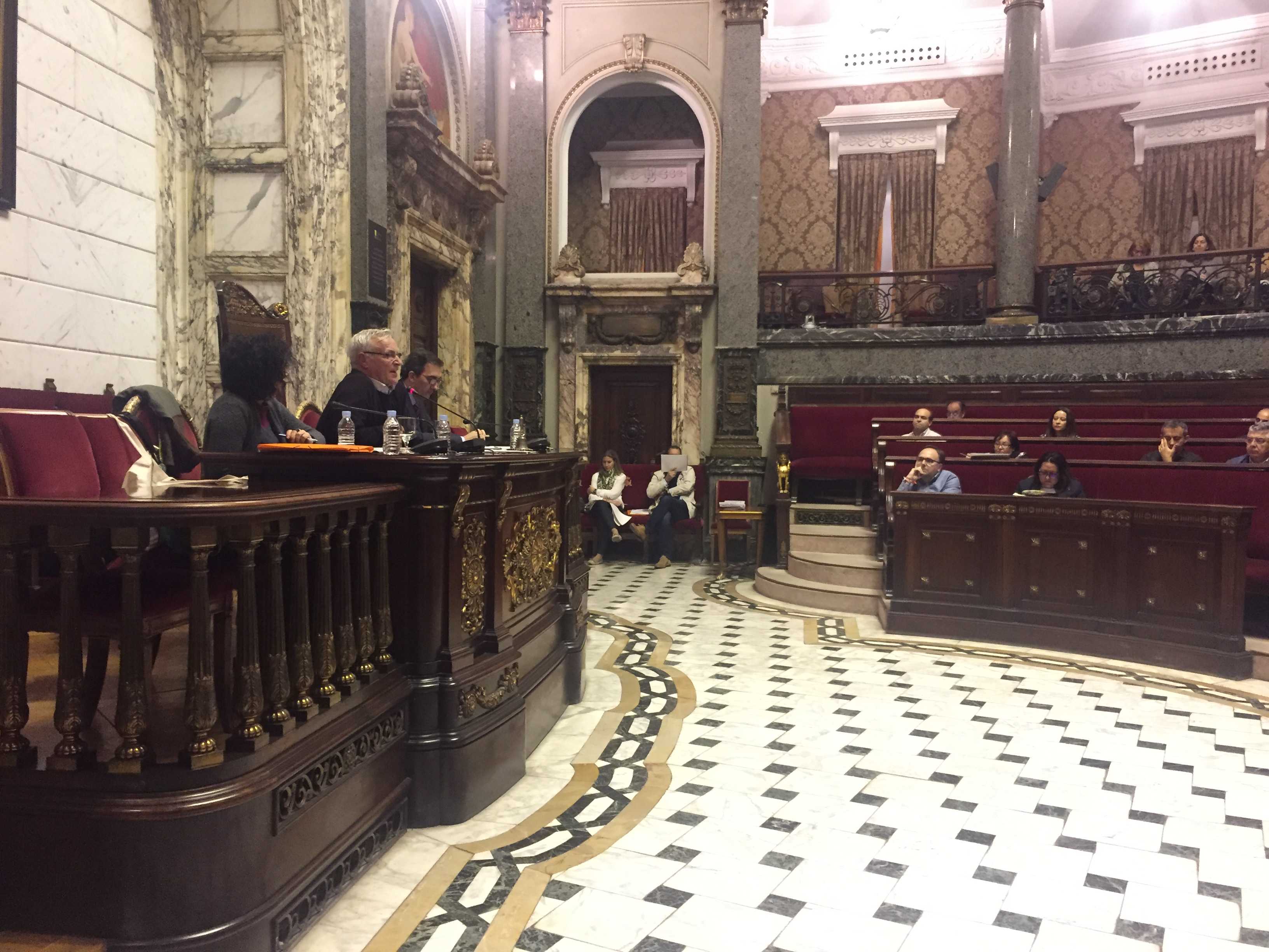 Joan Ribó habla durante la presentación de los presupuestos al Consejo Social. - 