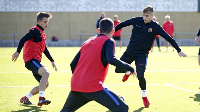 Cuatro jugadores del primer equipo se entrenan con el filial