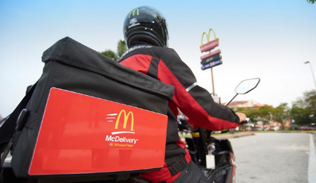 McDonald's pone en marcha en Alicante su servicio de entrega a domicilio con Glovo