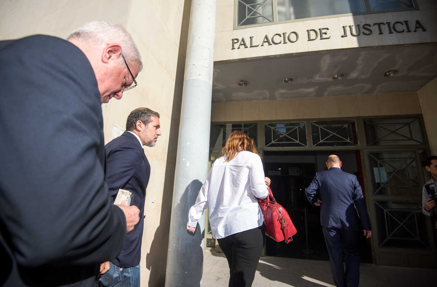 De Gea, Díez y Echávarri, a su llegada al juzgado para prestar declaración. Foto: RAFA MOLINA - 