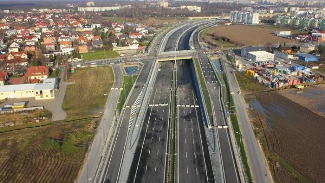 Ferrovial coloca 500 millones en bonos con una 