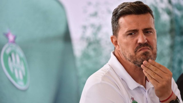 El Saint-Étienne confirma a Óscar García tras la debacle ante el Lyon